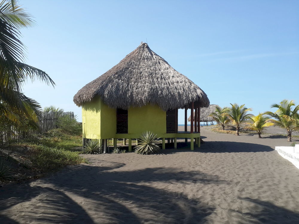 Eco-Hotel Playa Quilombo Las Lisas Екстериор снимка