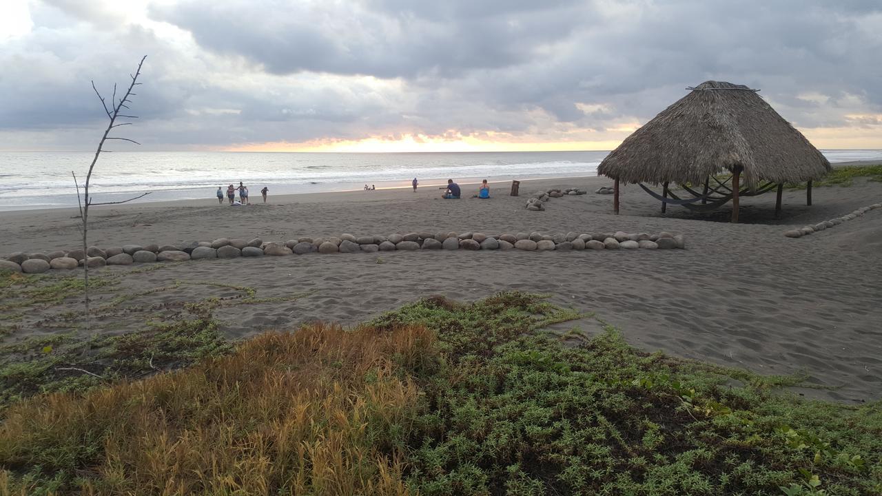 Eco-Hotel Playa Quilombo Las Lisas Екстериор снимка